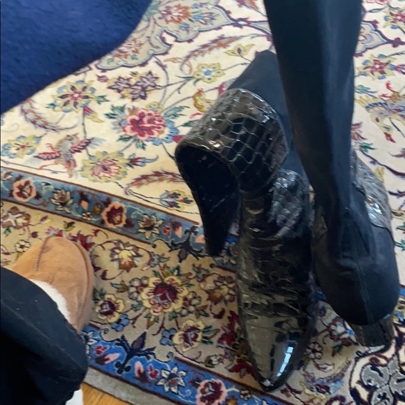 STUART WEITZMAM CROCODILE KNEE LENGHT BOOTS - Picture 3 of 7